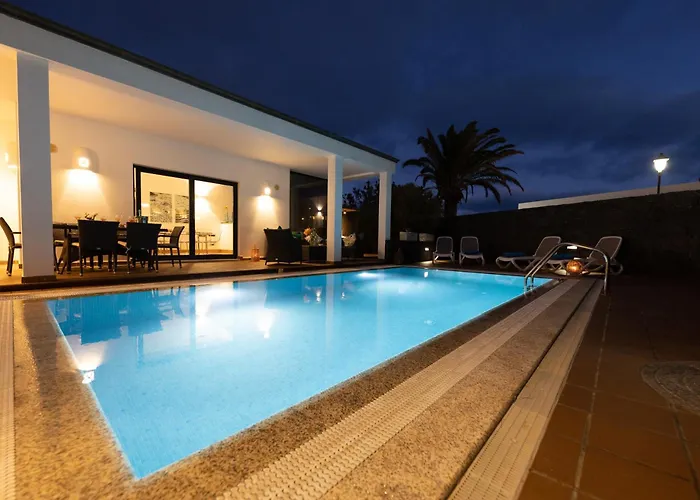 Mamma Mia Sleeps 6 With Pool Villa Playa Blanca (Lanzarote)