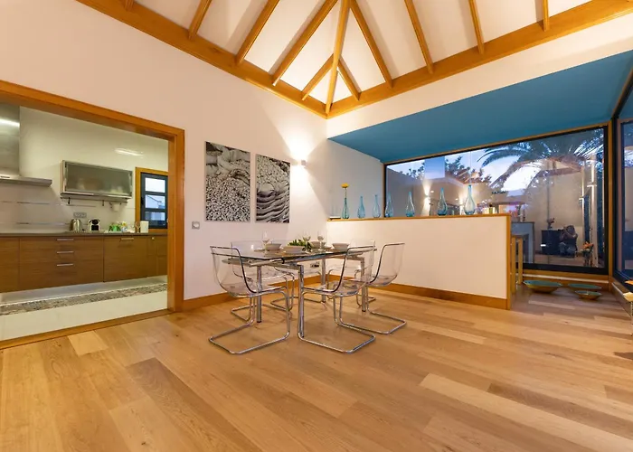 Mamma Mia Sleeps 6 With Pool Playa Blanca (Lanzarote)