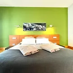 וילה Mamma Mia Sleeps 6 With Pool *