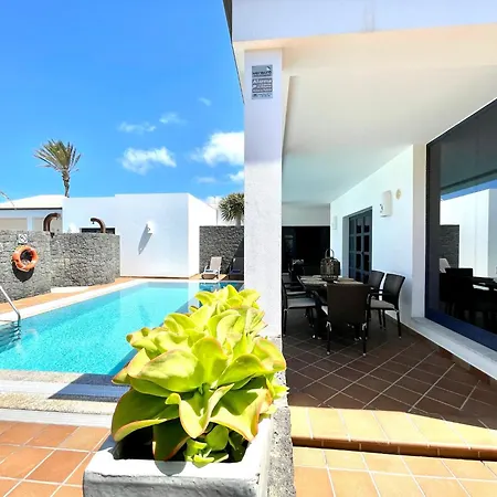 Mamma Mia Sleeps 6 With Pool * Playa Blanca