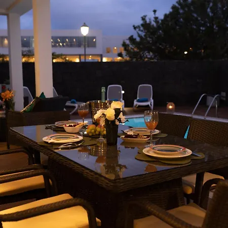 Mamma Mia Sleeps 6 With Pool Villa *