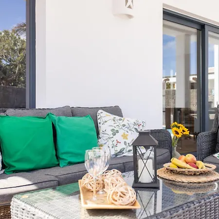 Mamma Mia Sleeps 6 With Pool Willa *