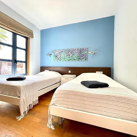 Mamma Mia Sleeps 6 With Pool 빌라