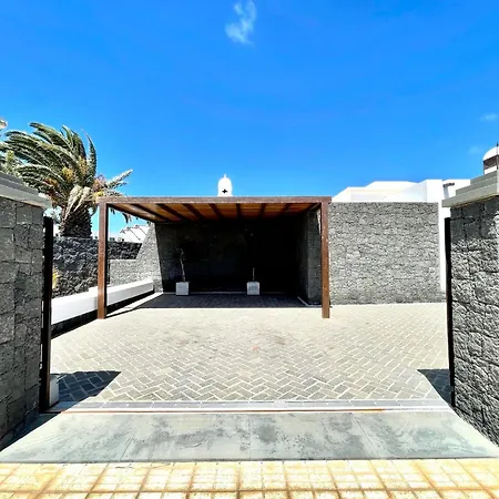 Mamma Mia In Playa Blanca& Pool Private Hea Vila