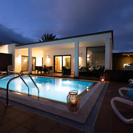 Villa Mamma Mia In Playa Blanca& Pool Private Hea