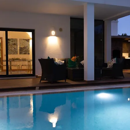 Mamma Mia Sleeps 6 With Pool 플라야블랑카