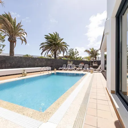 Mamma Mia Sleeps 6 With Pool * 플라야블랑카