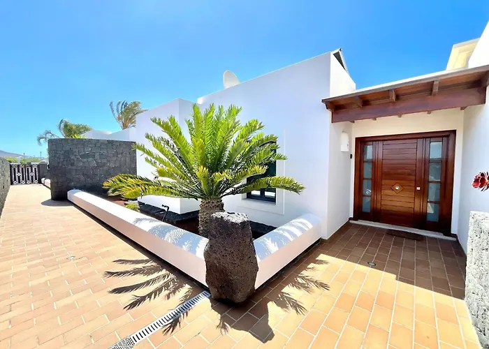 Mamma Mia Sleeps 6 With Pool Villa Playa Blanca (Lanzarote)